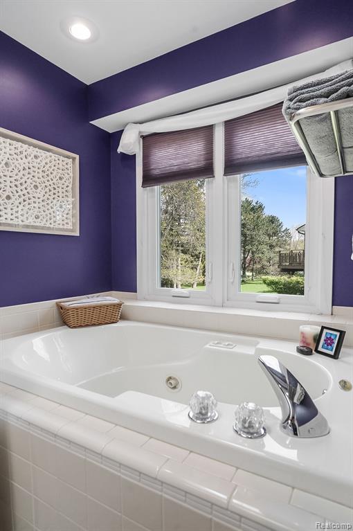 8261 STAGHORN Trail, Clarkston, MI 48348 — Photo 37
