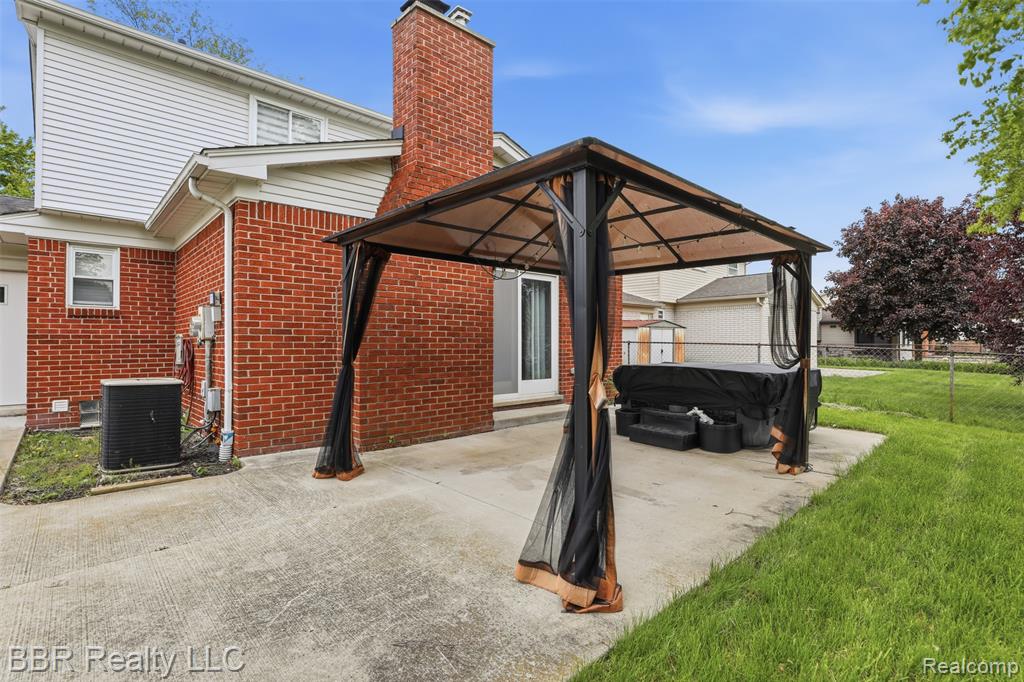 4680 Forest Lane, Trenton, MI 48183 — Photo 21