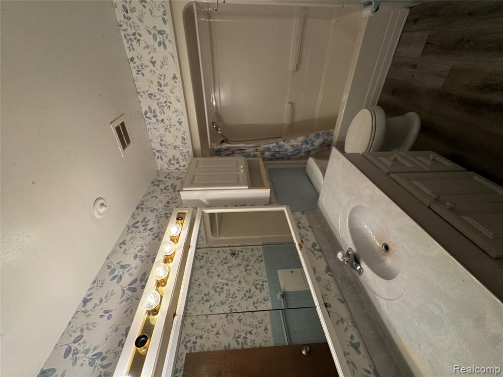 31263 Hayes Road, Warren, MI 48088 — Photo 17