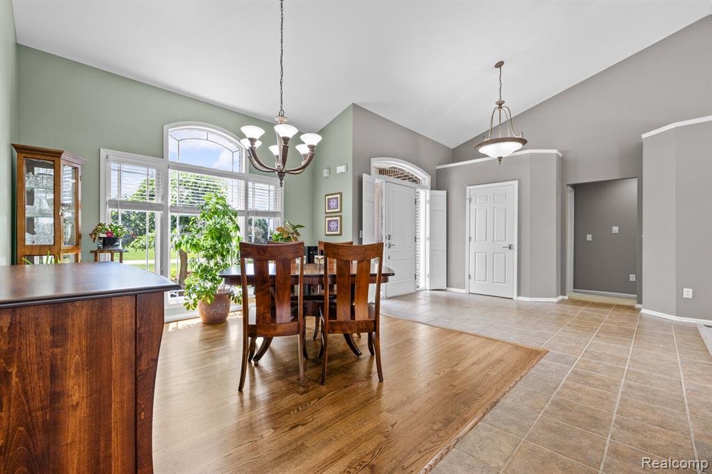 1131 Thorn Ridge Drive, Howell, MI 48843 — Photo 4