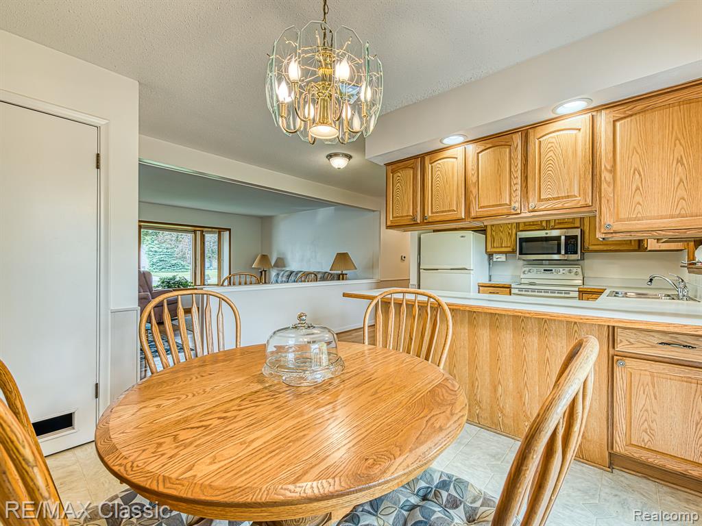 11789 Julia Drive, Whitmore Lake, MI 48189 — Photo 11