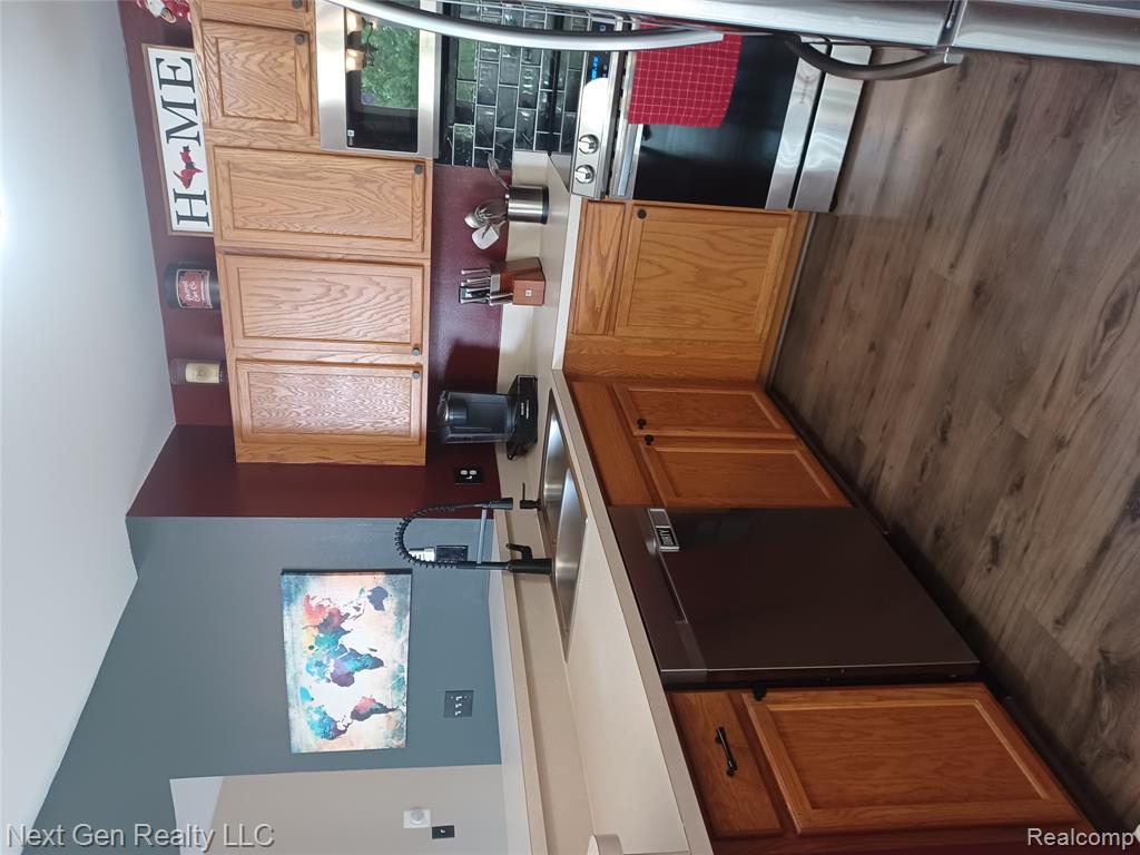 17200 Chesapeake Circle, Walled Lake, MI 48390 — Photo 12