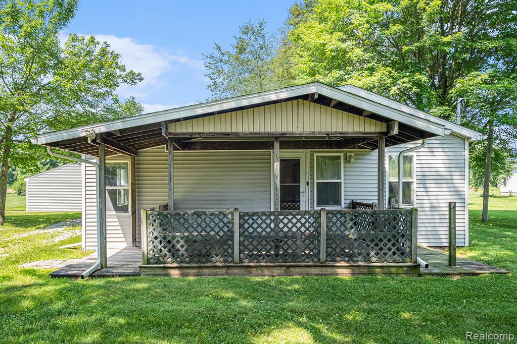 8257 N Genesee Road, Mount Morris, MI 48458 — Photo 2
