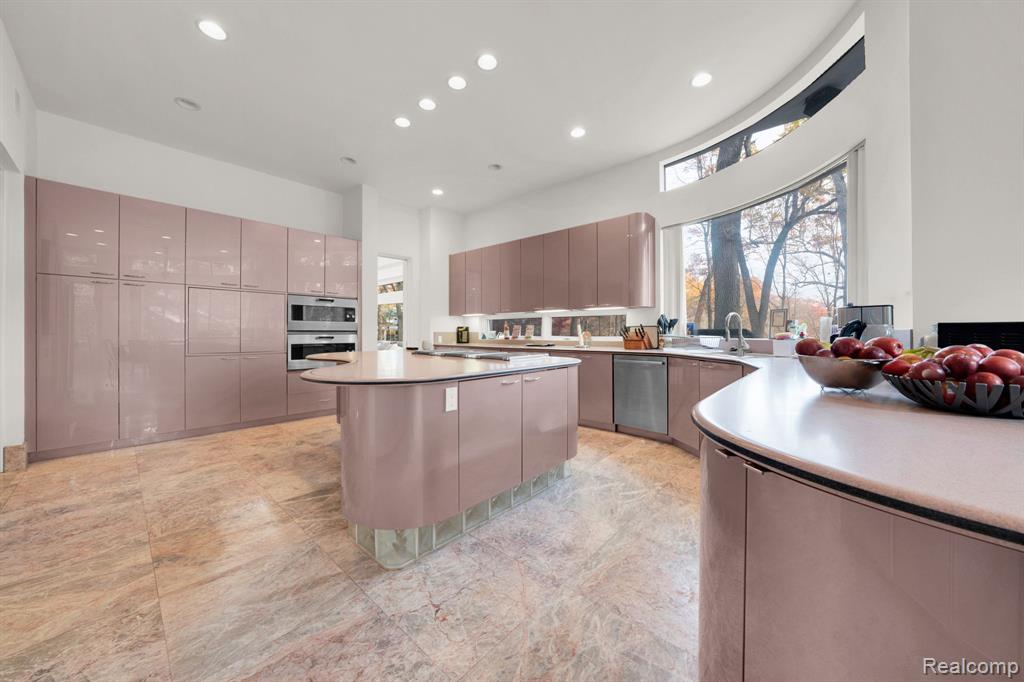 1744 Heron Ridge Drive, Bloomfield Hills, MI, 48302