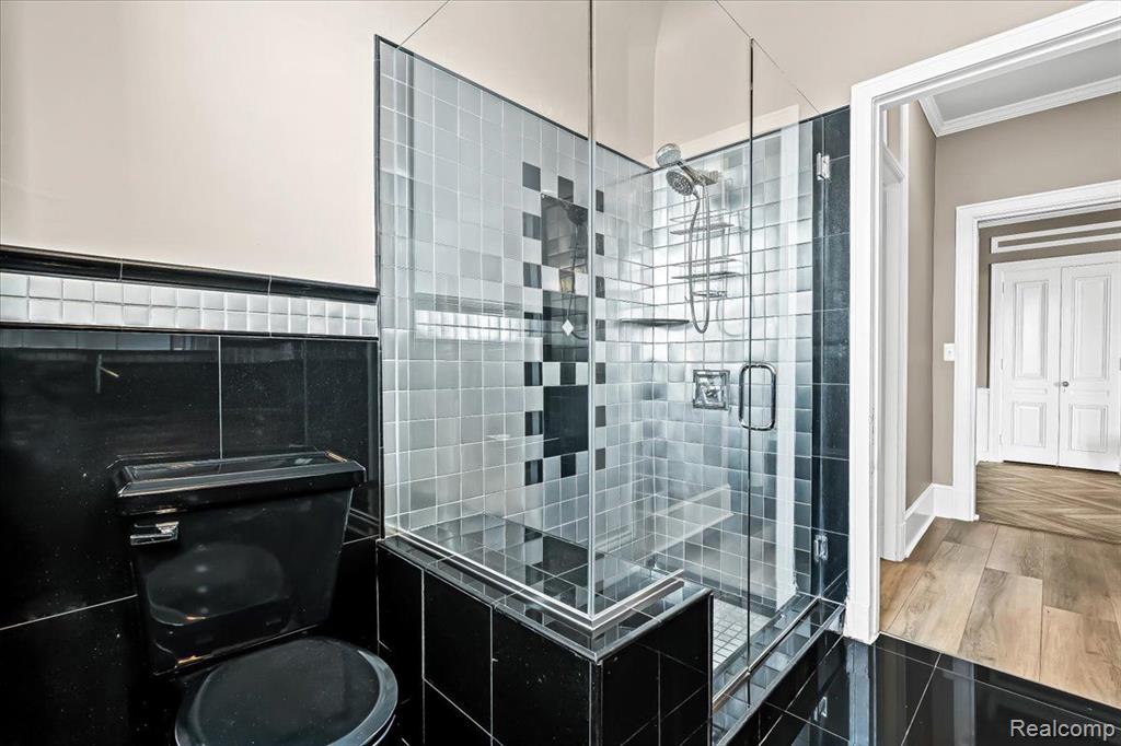 2900 E JEFFERSON Avenue S, 60-B8, Detroit, MI 48207 — Photo 19
