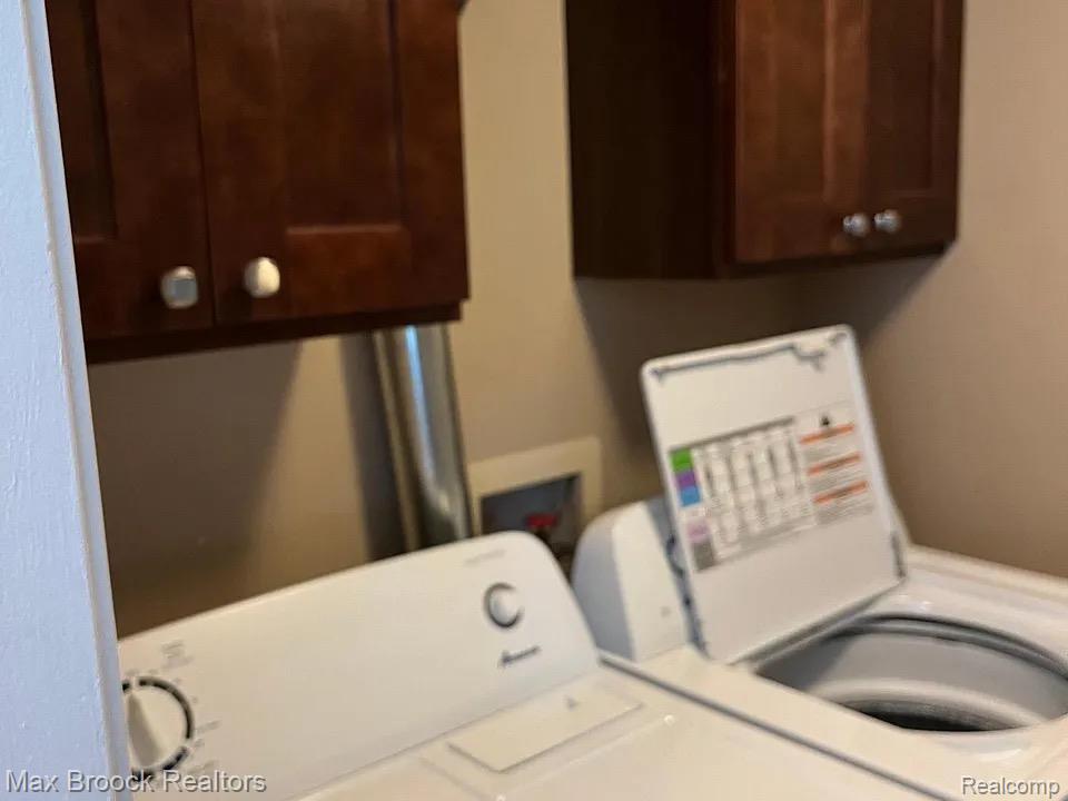 42491 Plymouth Hollow Drive, Plymouth, MI 48170 — Photo 7