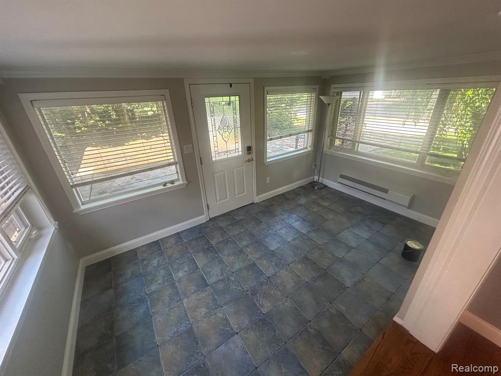 760 S EVERGREEN Street, Plymouth, MI 48170 — Photo 16