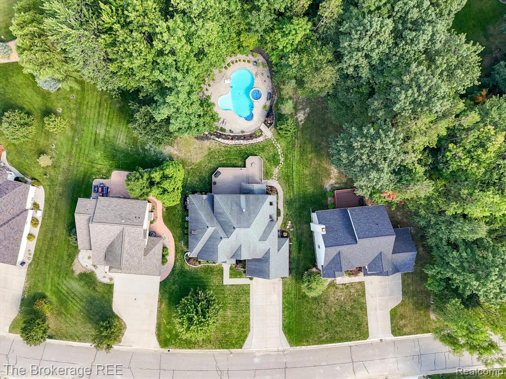 5239 Farmridge Lane, Grand Blanc, MI 48439 — Photo 98