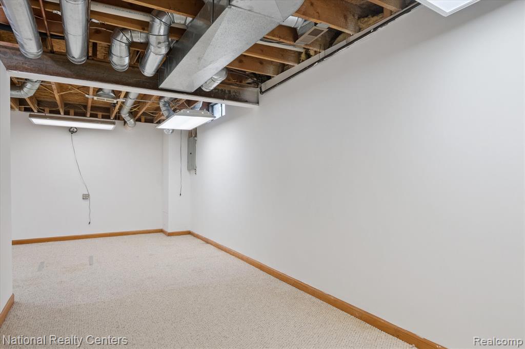 24897 Fairway Hills Drive, Novi, MI — Photo 40