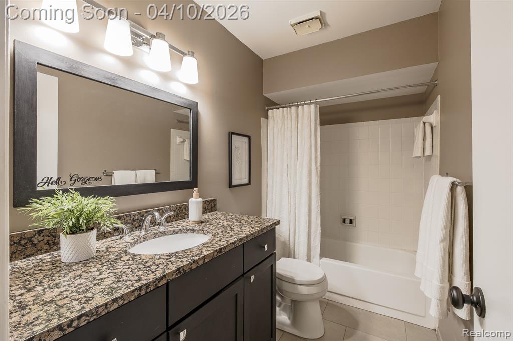2669 Williamsburg Circle, Auburn Hills, MI 48326 — Photo 32