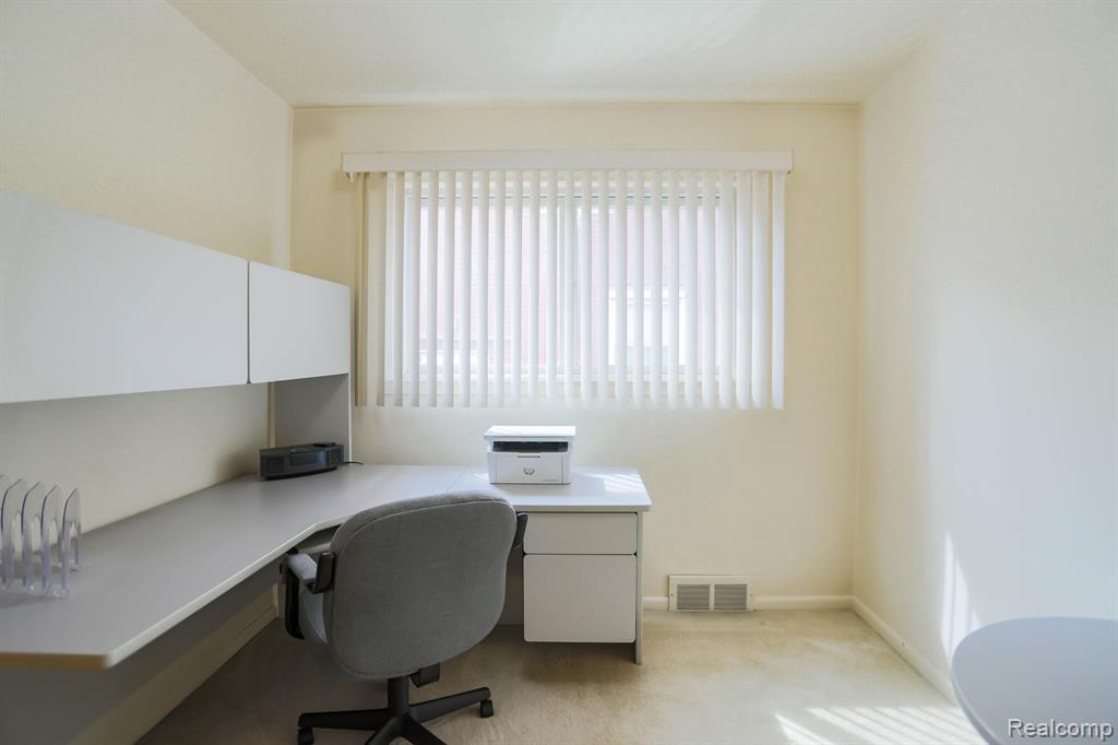 6832 Engleman, Center Line, MI 48015 — Photo 16