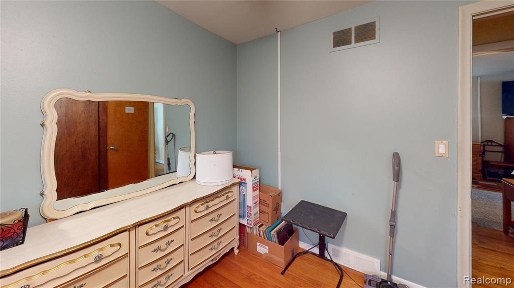 721 S Michigan, Howell, MI 48843 — Photo 5