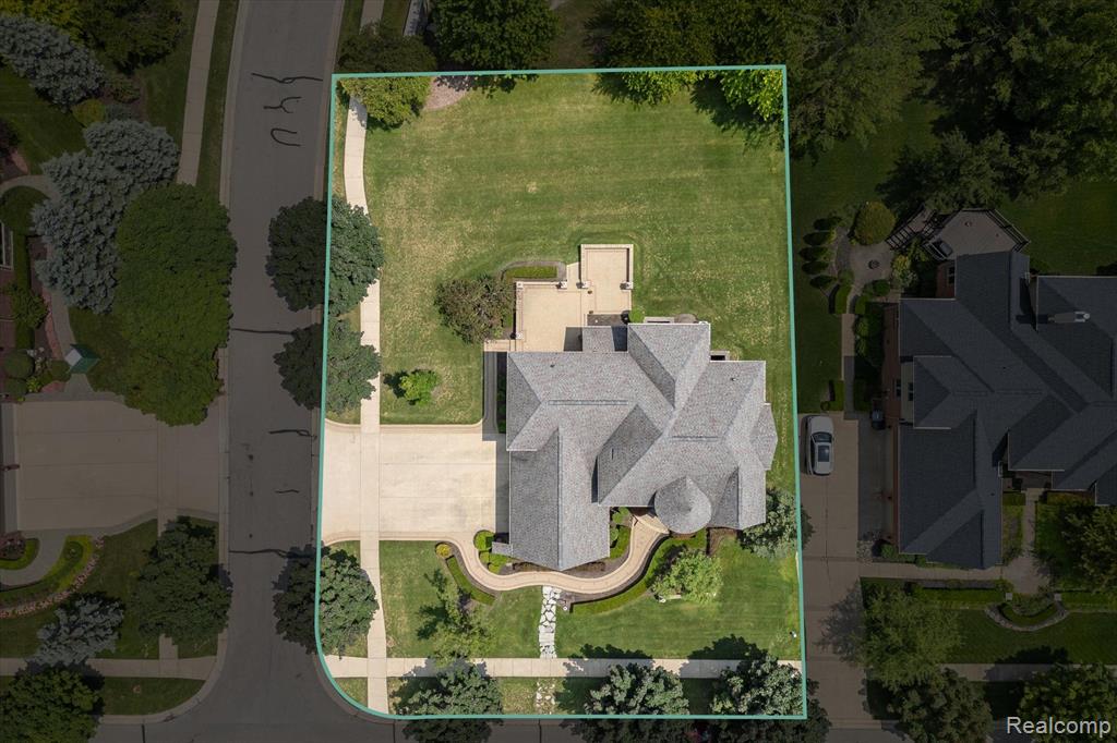 17712 PARKSHORE Drive, Northville, MI 48168 — Photo 68