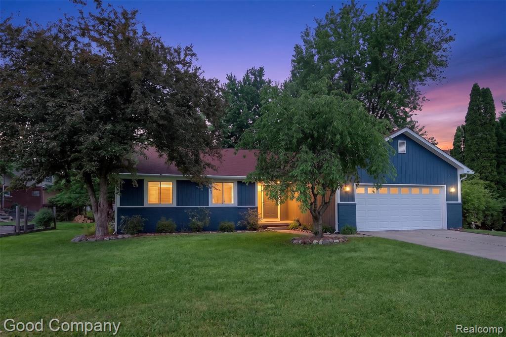 933 Gallaland Avenue, Rochester Hills, MI 48307 — front exterior