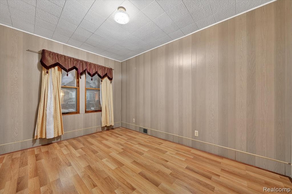 5086 Casmere Street, Detroit, MI 48212 — Photo 9