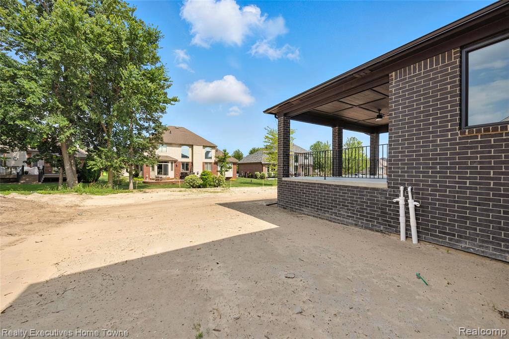 50733 MISTWOOD Drive, Macomb, MI 48042 — Photo 36