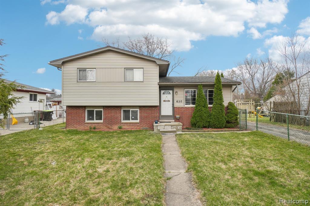 630 Peacock Avenue, Pontiac, MI 48340 — front exterior