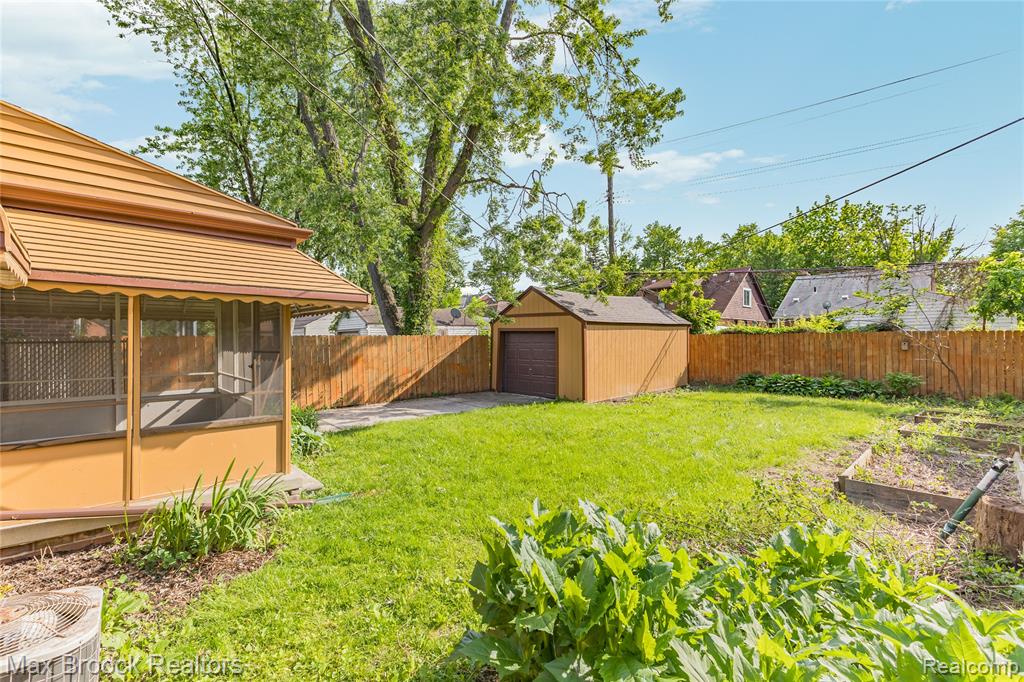 4391 Bishop Street, Detroit, MI 48224 — Photo 38