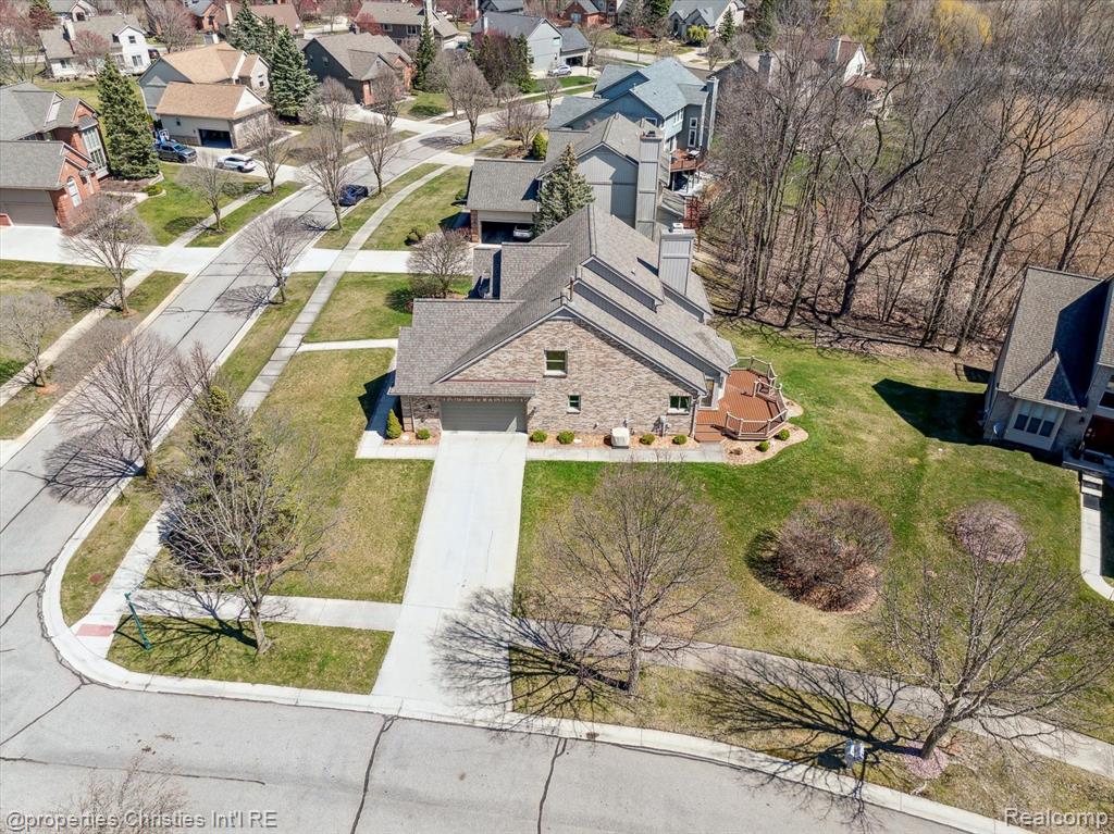 40611 PAISLEY Circle, Novi, MI 48377 — Photo 69