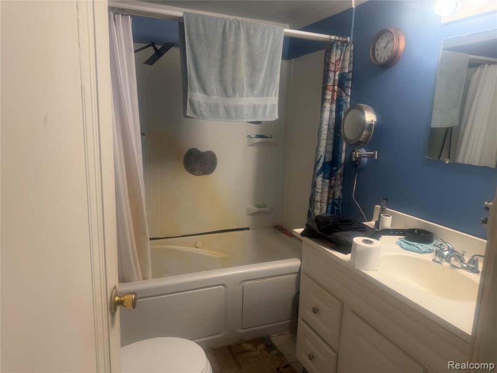 5716 Falkenbury Road, North Branch, MI 48461 — Photo 47