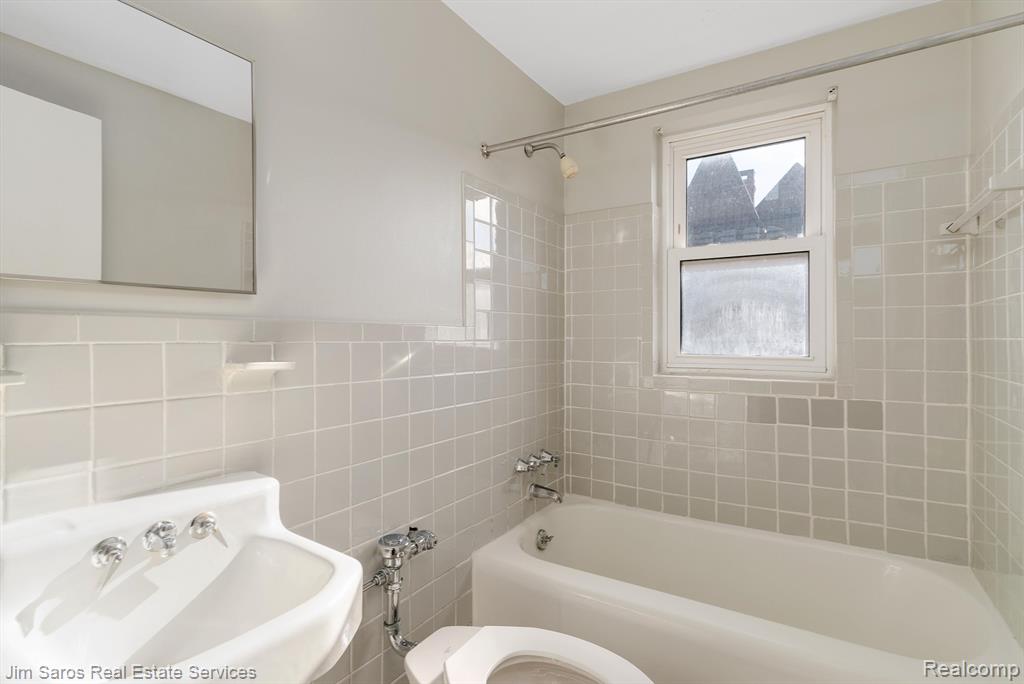550 Parkview #317 - 1 Bedroom, Detroit, MI 48214 — Photo 7