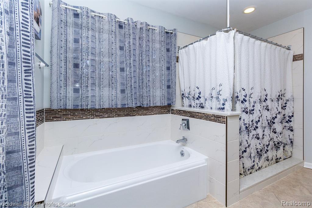 811 RAMSGATE Lane, Oxford, MI 48371 — Photo 26