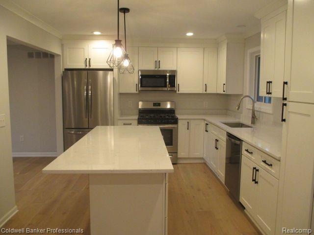 5283 Shrewsbury Drive, Troy, MI 48085 — Photo 11