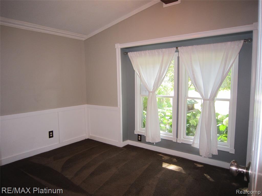 5673 Chippewa Drive, Howell, MI 48843 — Photo 35