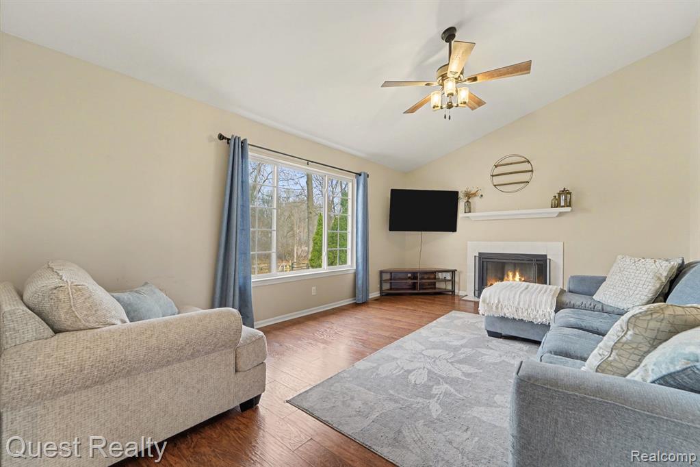 491 River Ridge Drive, Waterford, MI 48327 — Photo 8