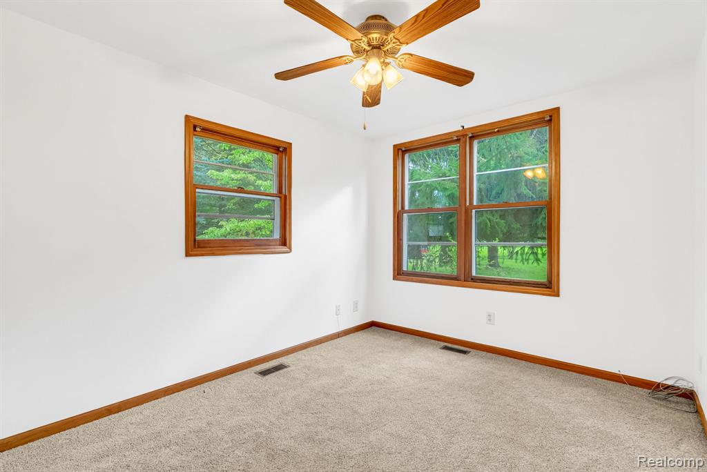 538 N Neeper Street, Capac, MI 48014 — Photo 14