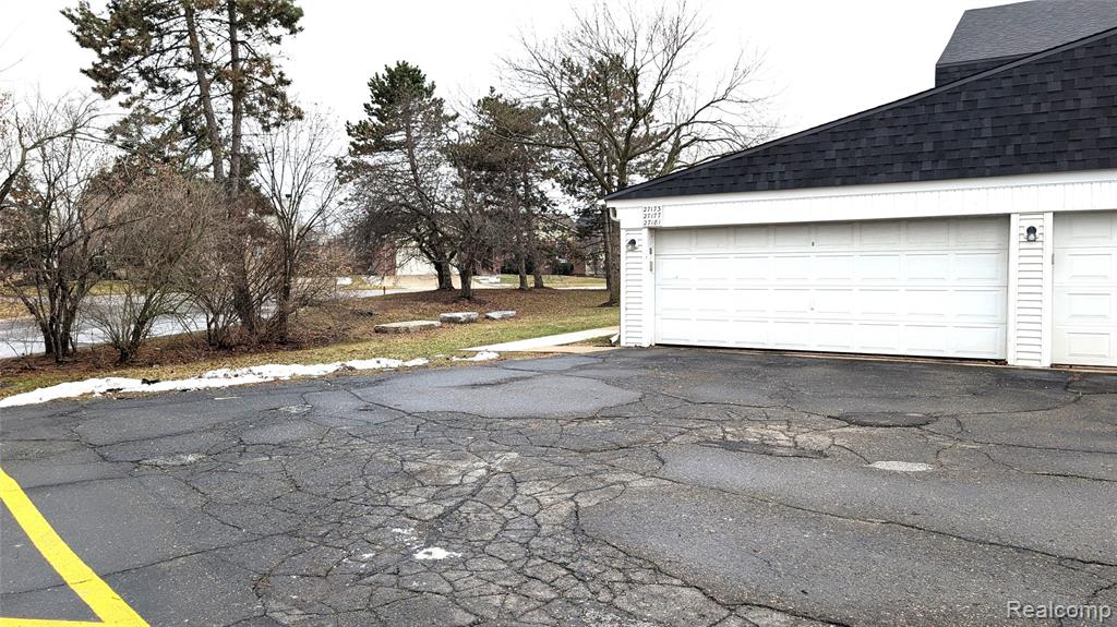 27181 Winchester Street, Brownstown, MI 48183 — Photo 2