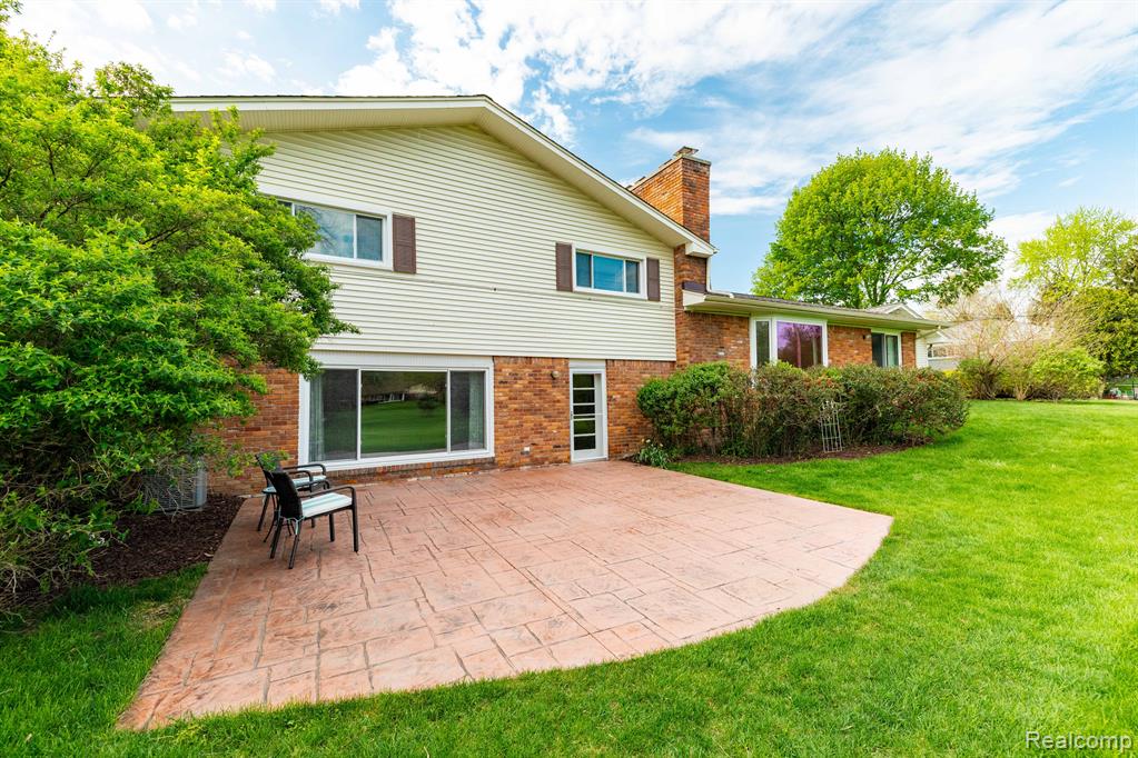 868 HELSTON Road, Bloomfield Hills, MI 48304 — Photo 41