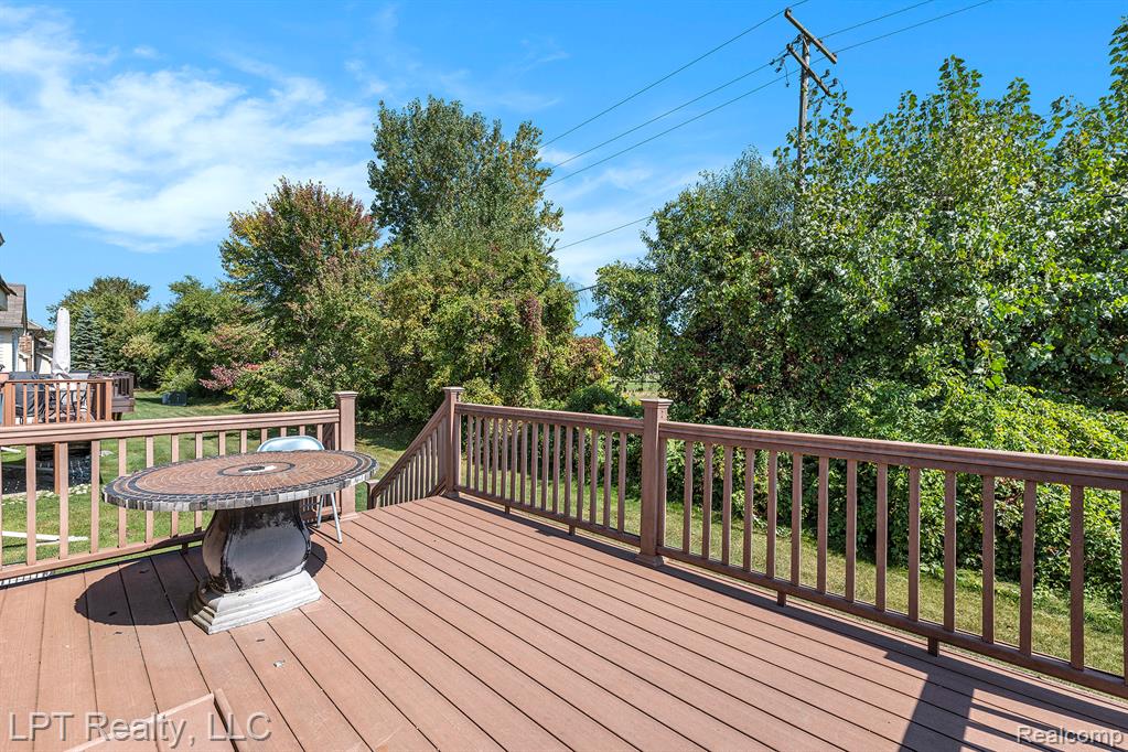 45550 Rathmore Drive E, Macomb, MI 48044 — Photo 16