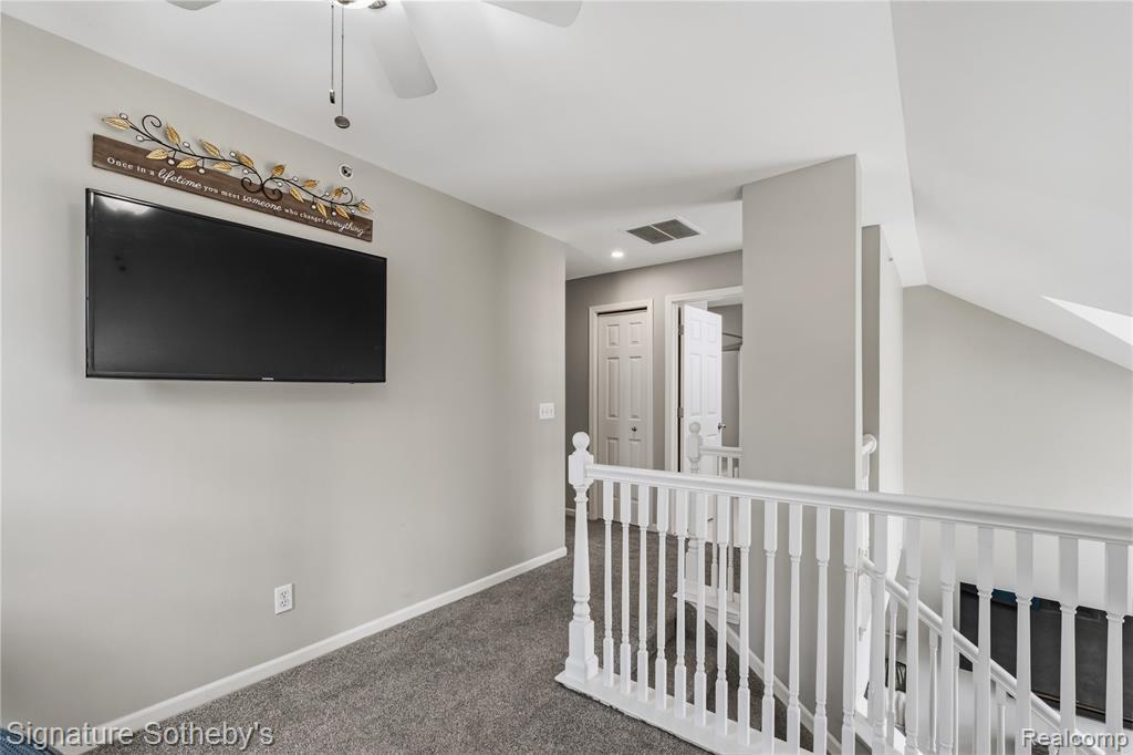 601 Village Lane, Milford, MI 48381 — Photo 26