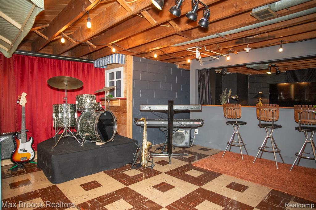 24460 Rosewood Street, Oak Park, MI 48237 — Photo 41