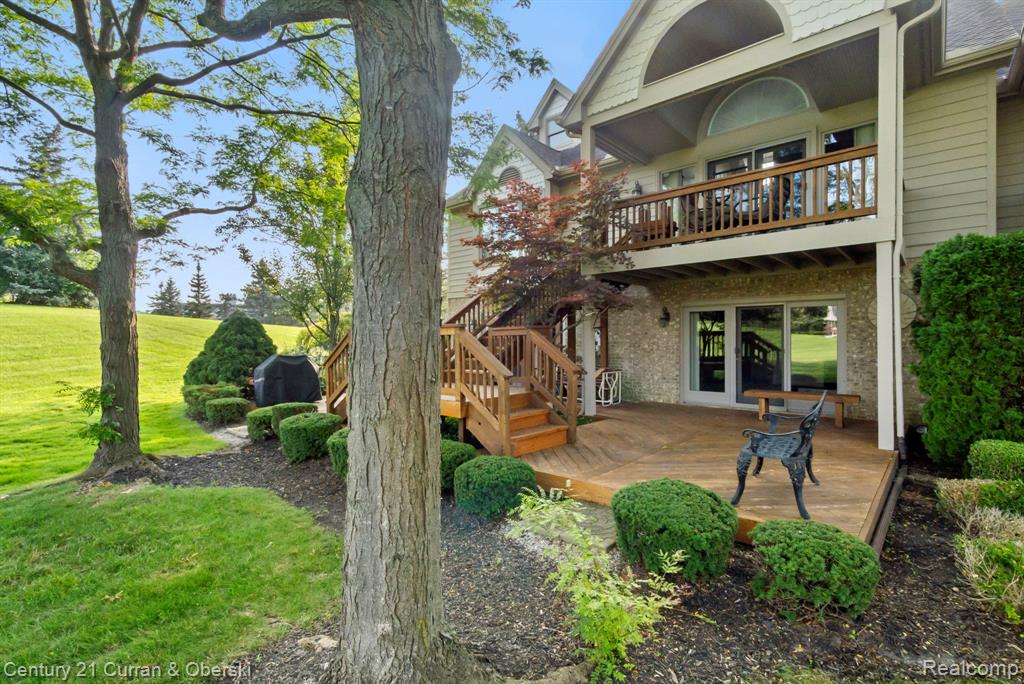 18215 Blue Heron Drive W, Northville, MI 48168 — Photo 46