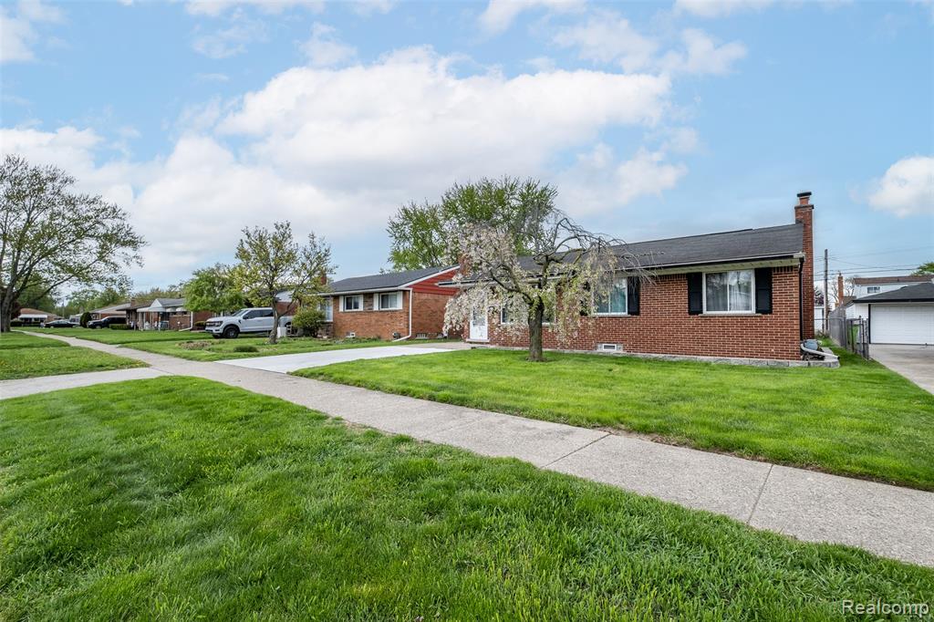 30534 Spybrook Street, Roseville, MI 48066 — Photo 3