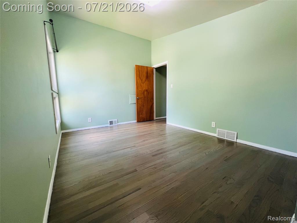 747 JAMAICA Drive, Troy, MI 48083 — Photo 13