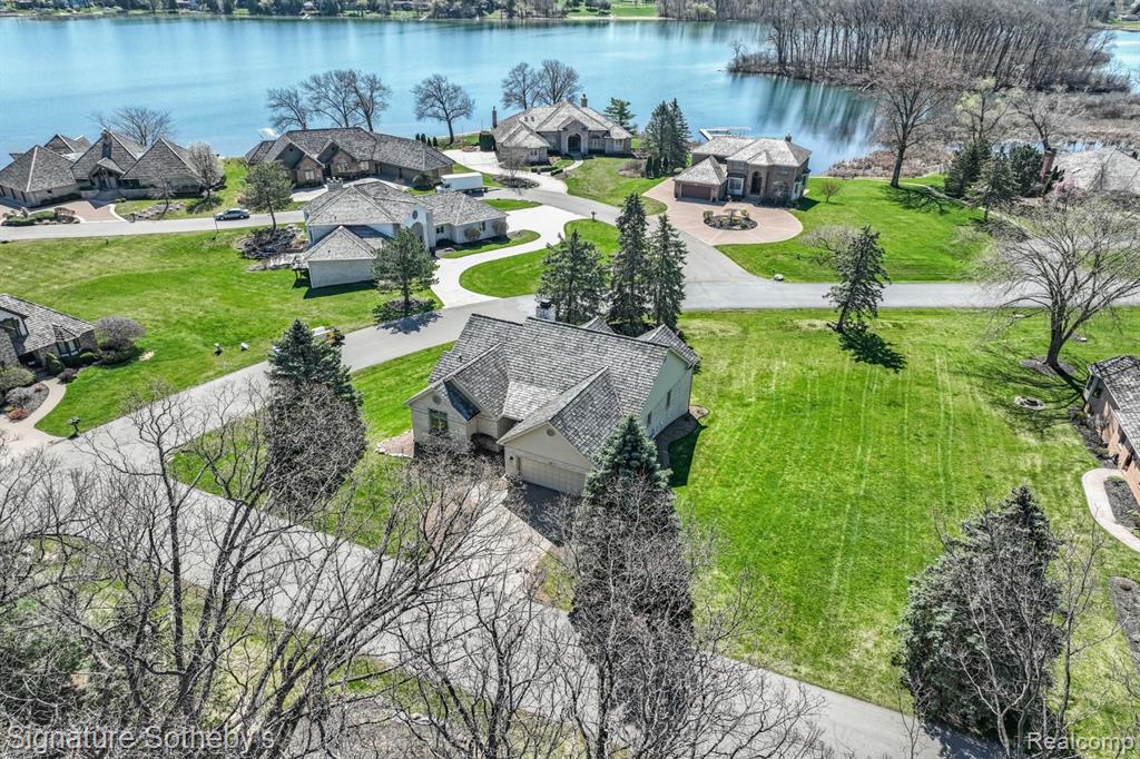 51 CHATEAUX DU LAC, Fenton, MI 48430 — Photo 48