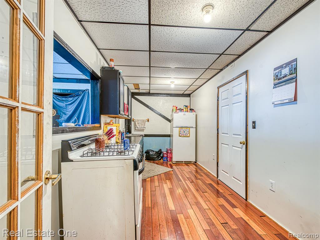 411 E Front Street, Monroe, MI 48161 — Photo 17