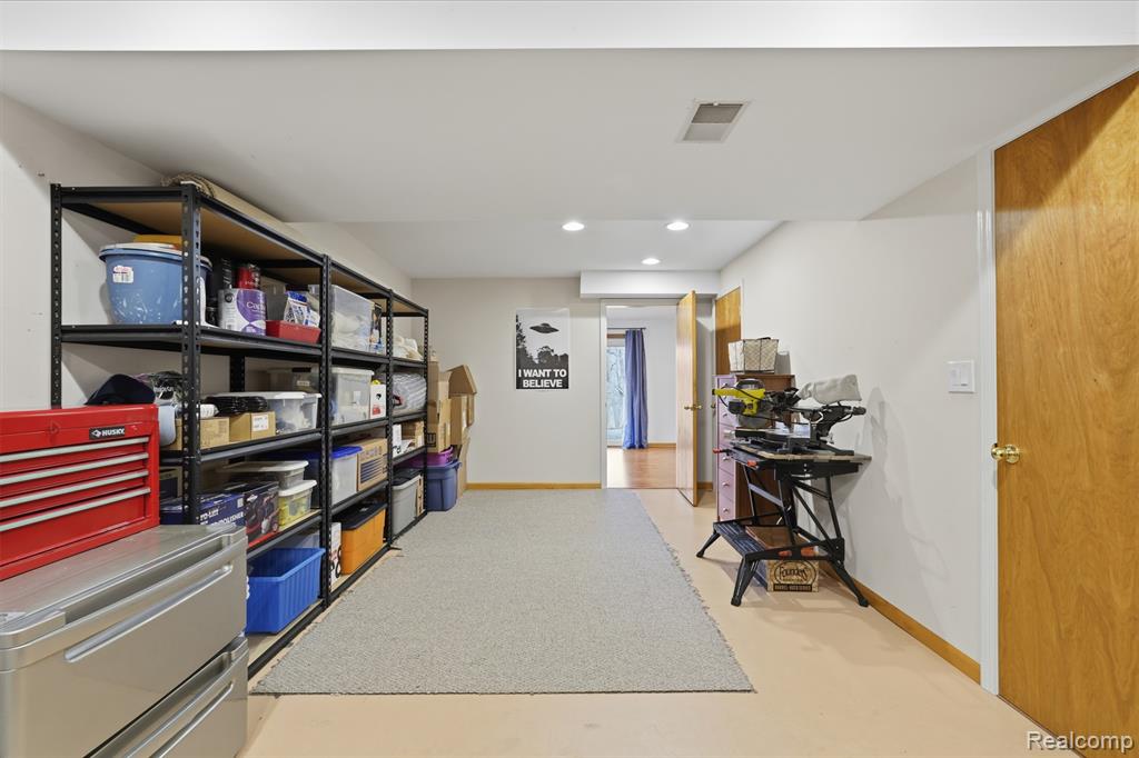 7288 Foxgate Drive, Brighton, MI 48116 — Photo 35