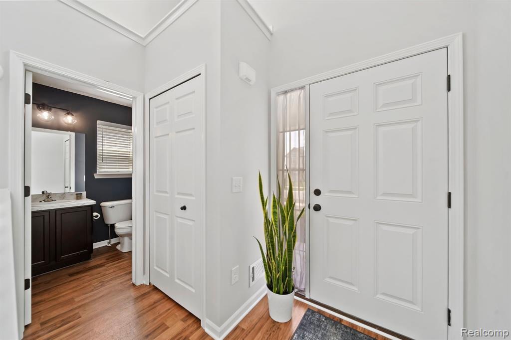 9166 BIRCH POINTE Drive, Newport, MI 48166 — Photo 8
