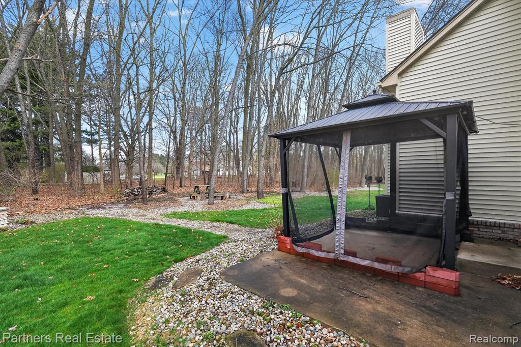 112 Summer Shade Drive, Howell, MI 48843 — Photo 38