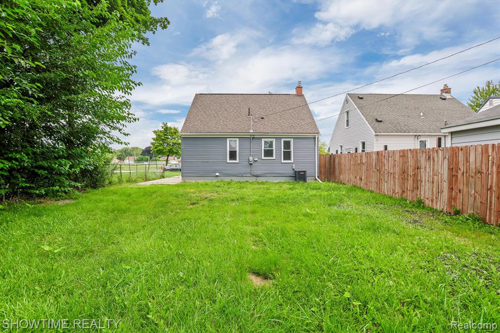 629 LEBLANC Street, Lincoln Park, MI 48146 — Photo 24