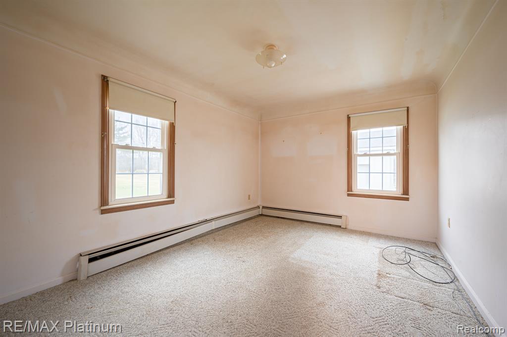 850 W MAPLE Road, Milford, MI 48381 — Photo 16