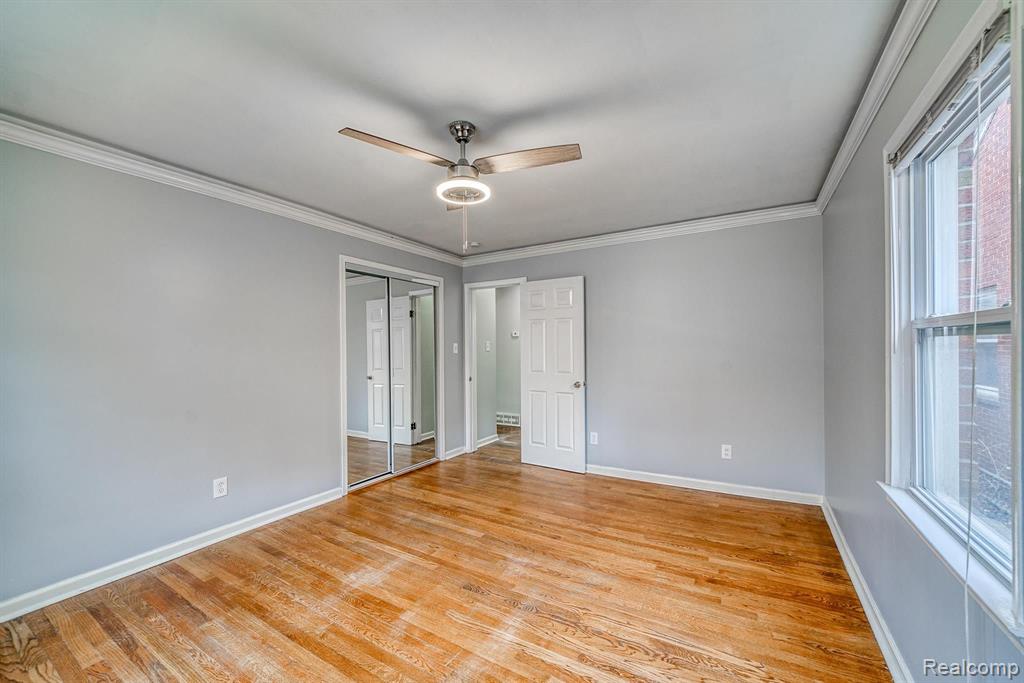 605 E EVELYN Avenue, Hazel Park, MI 48030 — Photo 12