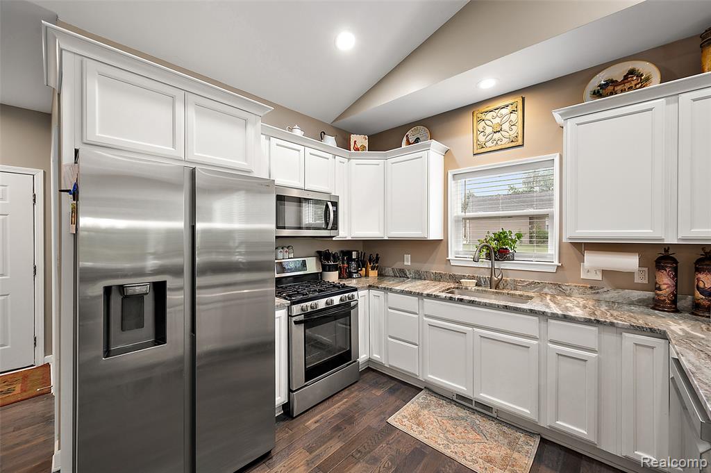 52 Parker Lane, Ortonville, MI 48462 — Photo 20