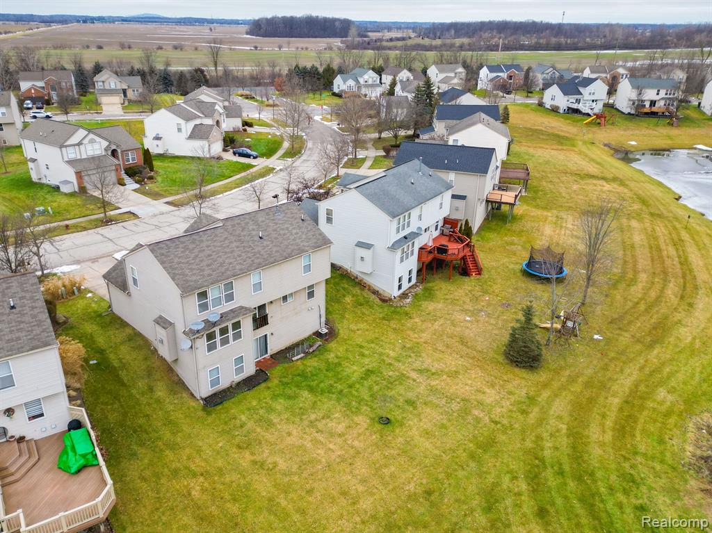 9884 HIGH MEADOW Drive, Ypsilanti, MI 48198 — Photo 38