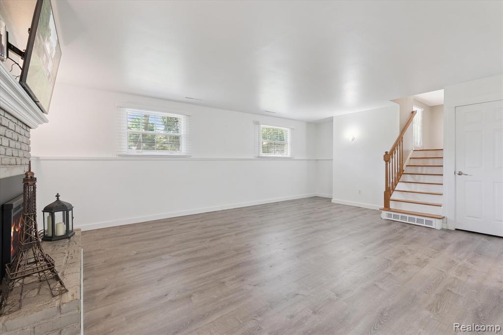 6233 Golfview Drive, Burton, MI 48509 — Photo 34