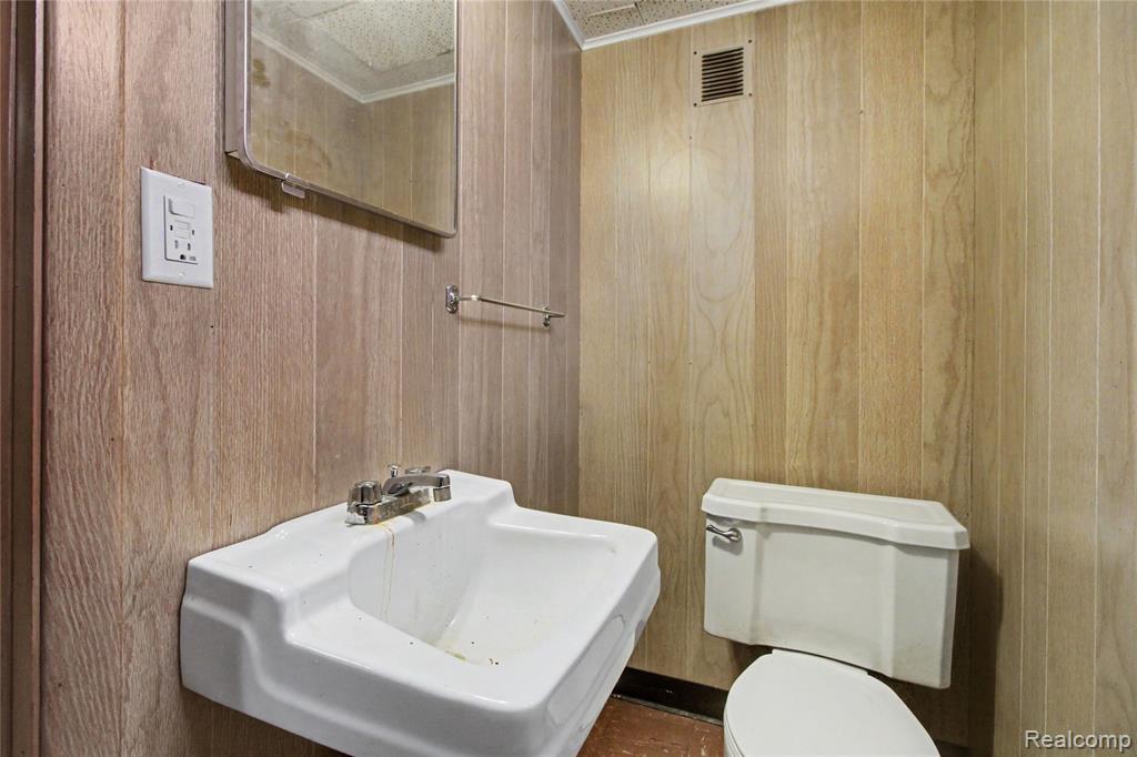 8103 Virgil Street, Dearborn Heights, MI 48127 — Photo 19